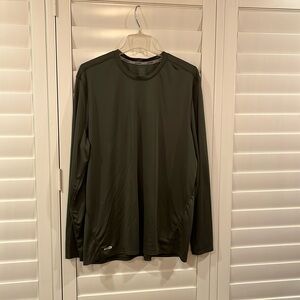 Men’s XL long sleeve performance T-shortening olive green